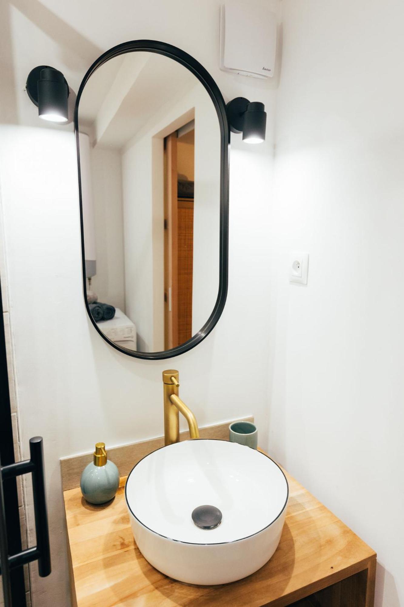 Studio Cozy Centre Avec Parking 格拉斯 外观 照片